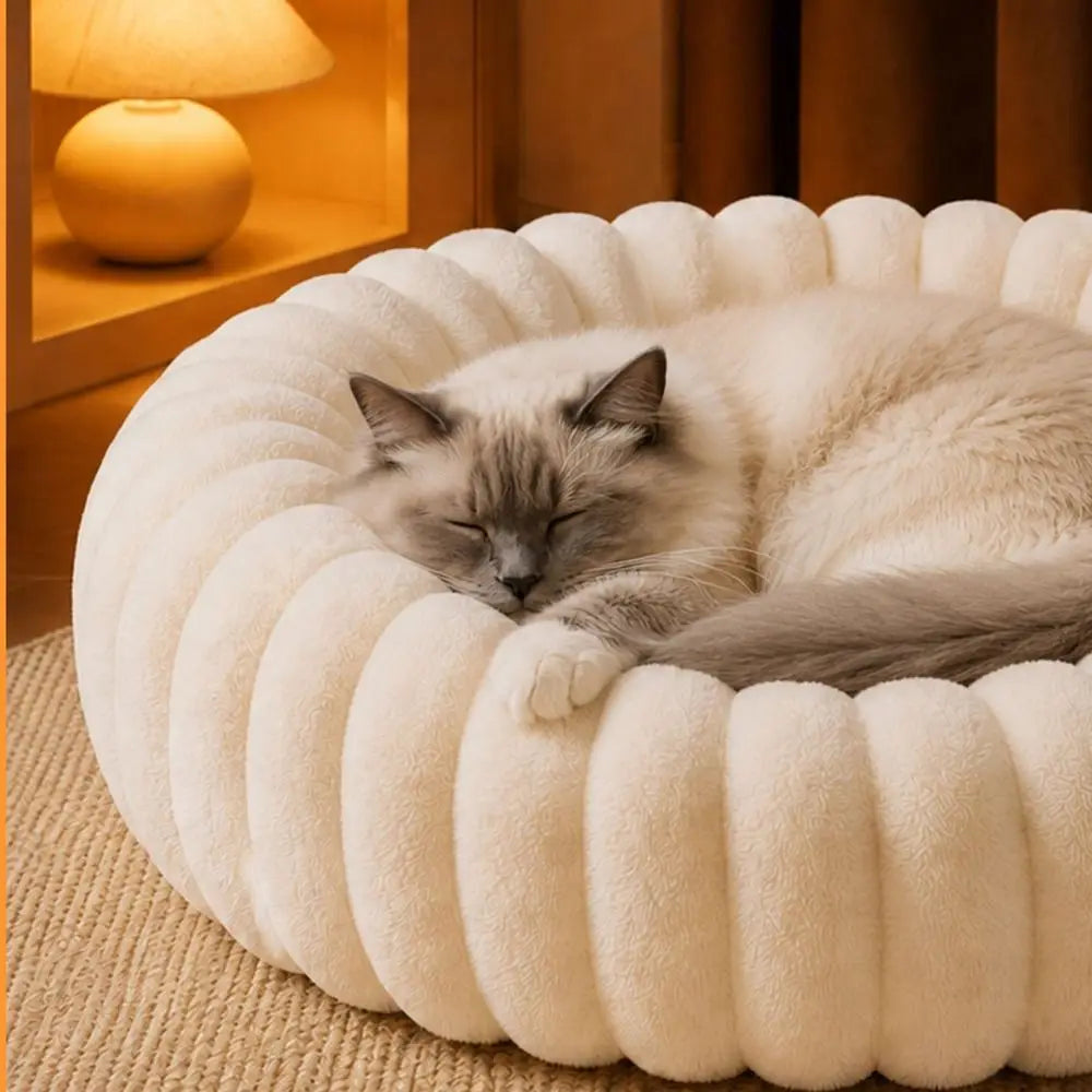 Pumpkin-Ribbed Plush Round Pet Bed